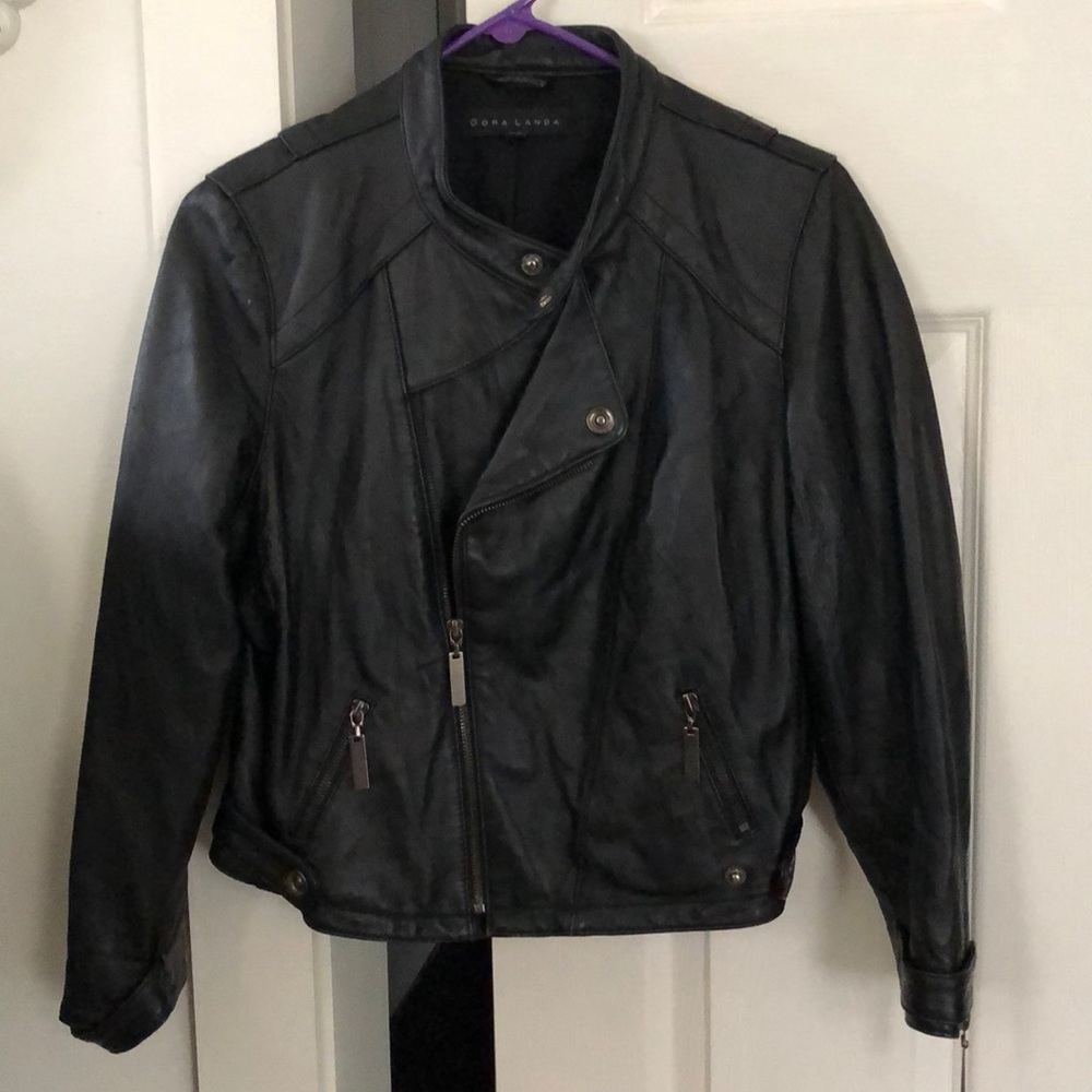 Women’s leather jacket